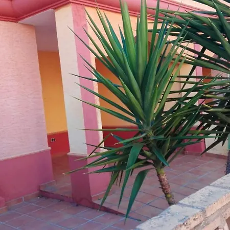 Holiday home Inviting House In With Shared Pool. *