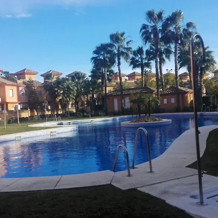 Inviting House In With Shared Pool. Holiday home
